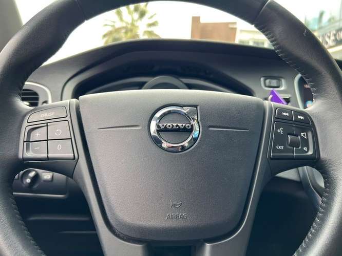 VOLVO V40 2.0 T AUT - 2020 | 5066 - Imagen 9