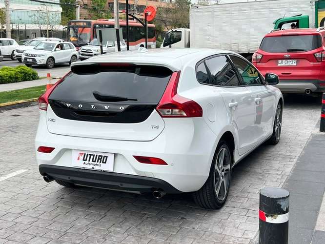 VOLVO V40 2.0 T AUT - 2020 | 5066 - Imagen 6