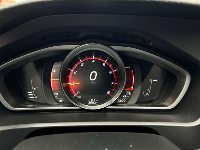 VOLVO V40 2.0 T AUT - 2020 | 5066 - Imagen 12