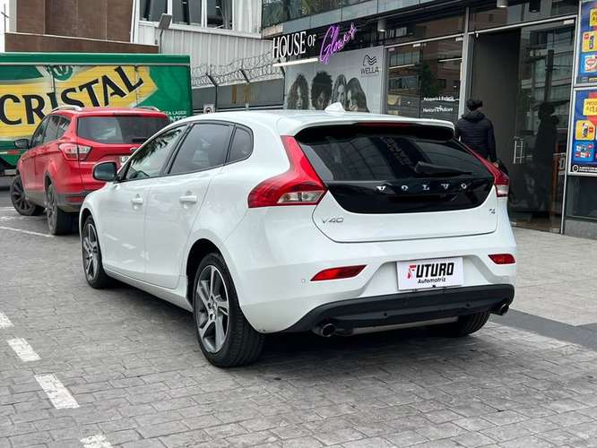 VOLVO V40 2.0 T AUT - 2020 | 5066 - Imagen 4