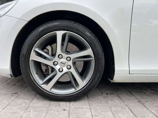 VOLVO V40 2.0 T AUT - 2020 | 5066 - Imagen 7