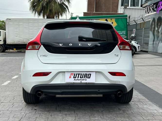 VOLVO V40 2.0 T AUT - 2020 | 5066 - Imagen 5
