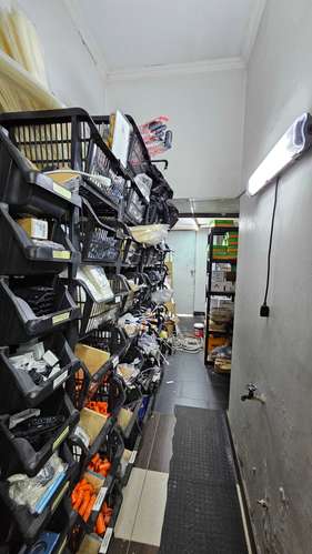 Se arrienda local comercial amplio y nuevo (87340) - Imagen 10