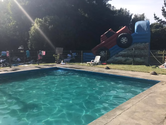 Sector Escuadrón, Terreno grande, con casa y Piscina, cerca Parque Jorge Alessandri