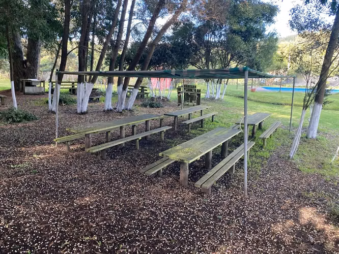 Sector Escuadrón, Terreno grande, con casa y Piscina, cerca Parque Jorge Alessandri