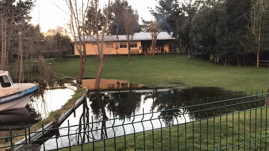 Sector Escuadrón, Terreno grande, con casa y Piscina, cerca Parque Jorge Alessandri
