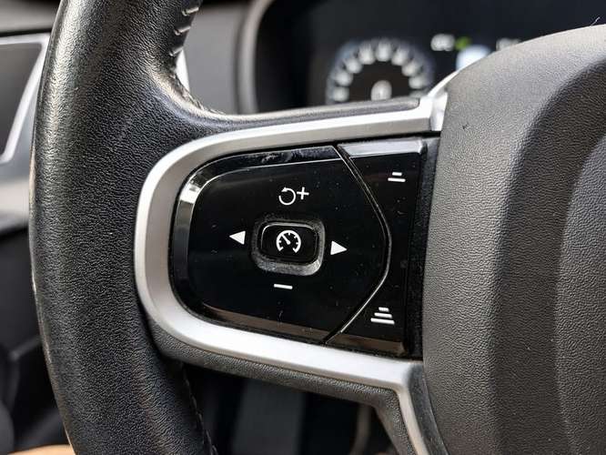 VOLVO XC90 T6 KINETIC - 2018 | 5077