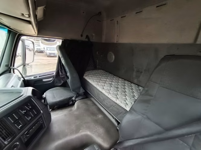 Se vende camión Volvo FM 370. Año 2014. Unico Dueño