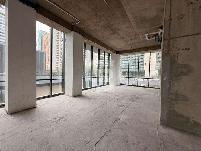 Local de 67,89 m2 en zócalo abierto en Boulevard Kennedy
