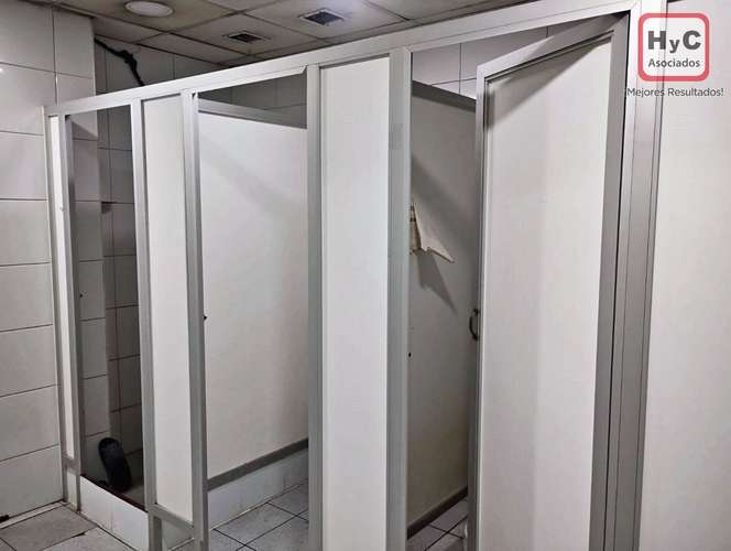 Local Comercial de 591 m2 6 estacionamientos, plena Alameda - Imagen 17