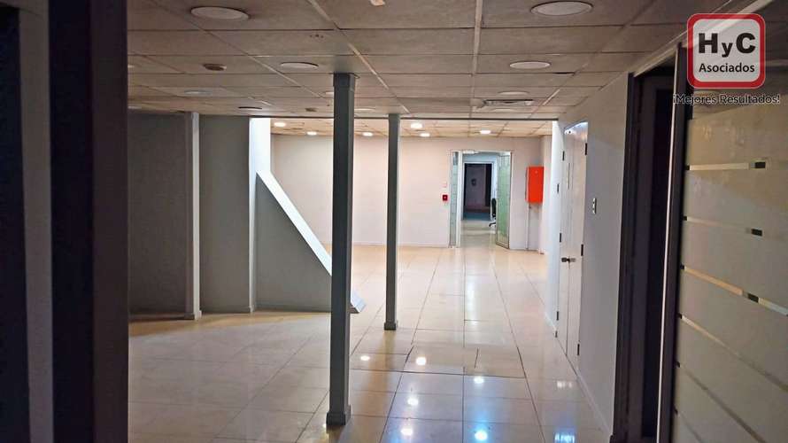 Local Comercial de 591 m2 6 estacionamientos, plena Alameda - Imagen 21