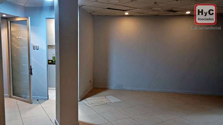 Local Comercial de 591 m2 6 estacionamientos, plena Alameda - Imagen 19