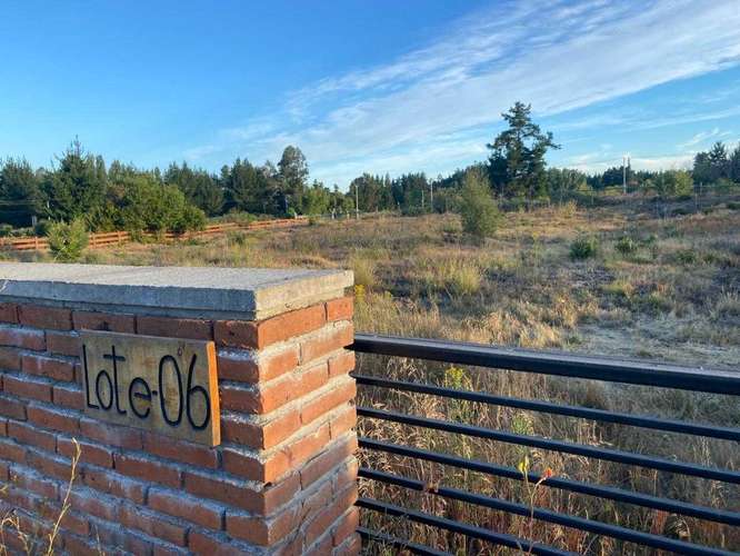 Terreno plano con excelente acceso en condominio (186898)