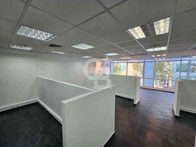 Oficina habilitada en Huechuraba - Imagen 12