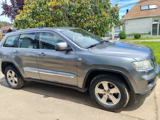 Vendo Jeep Grand Cherokee Laredo