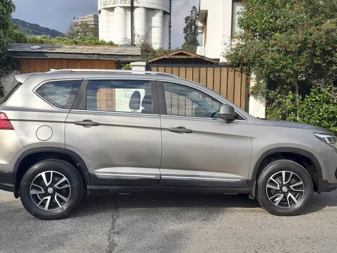 Dongfeng SX5 1.6 Comfortable km $8.690.000 conversable