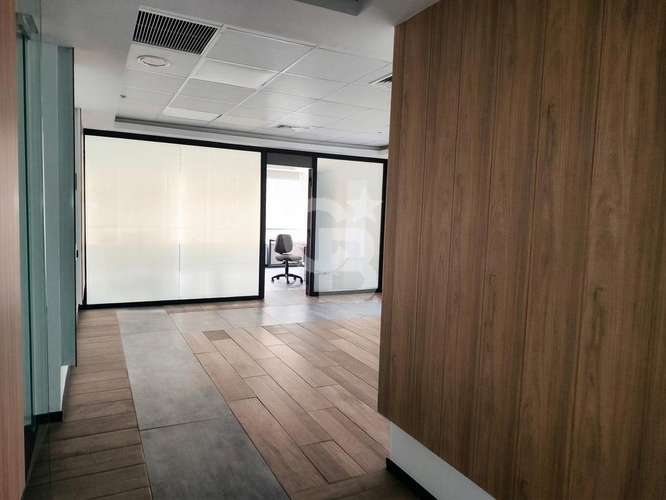 Excelente ubicación / edificio clase A - Imagen 13