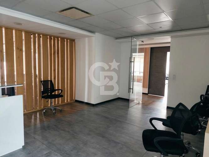 Excelente ubicación / edificio clase A - Imagen 12