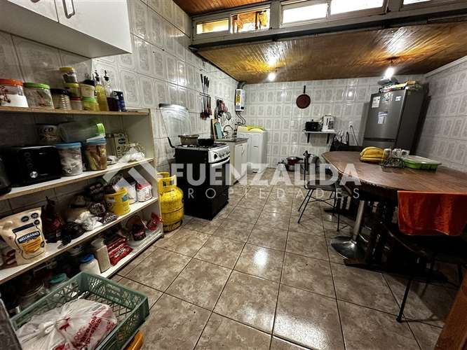 Casa en venta de 3 dorm. en Plaza de Maipú