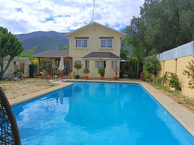 Oportunidad única en Olmué, Casa con Piscina, Quincho y cabaña Independiente, ideal para familias