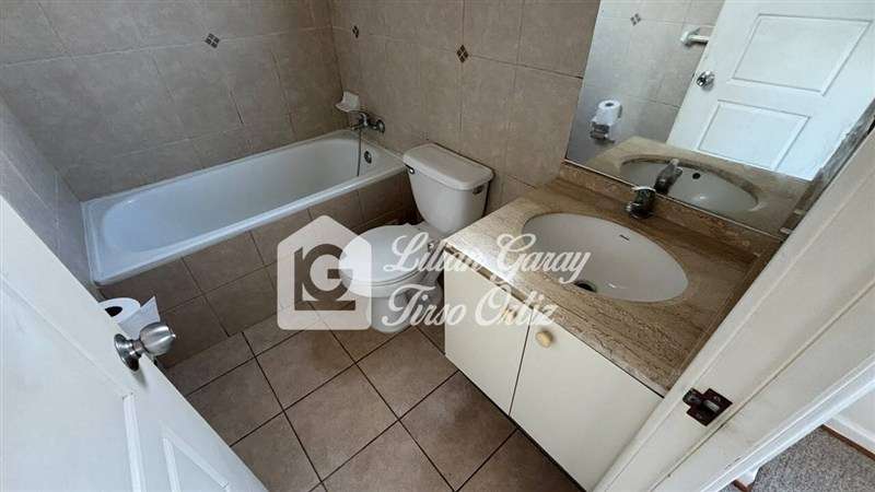 Casa en arriendo de 4 dorm. en San Pedro de la Paz