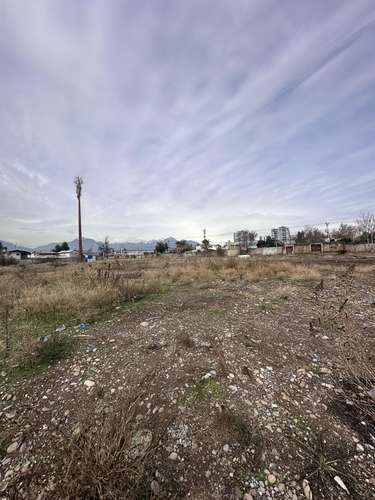 Paño 9.000 mts Frente al metro Quillayes/ en Avenida Vicuña Mackenna