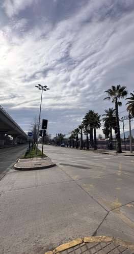Paño 9.000 mts Frente al metro Quillayes/ en Avenida Vicuña Mackenna