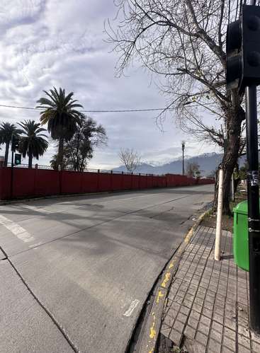 Paño 9.000 mts Frente al metro Quillayes/ en Avenida Vicuña Mackenna