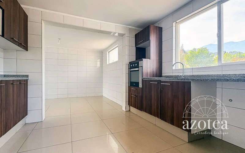 REMODELADA, SEGURIDAD, INTERIOR DE CONDOMINIO. (186880)