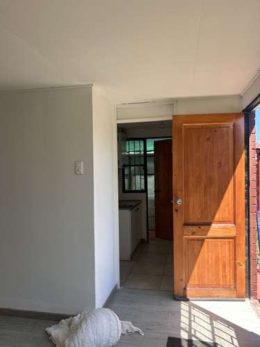 COMODA CASA EN PASAJE TRANQUILO - Imagen 6