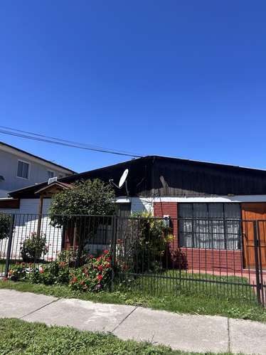 COMODA CASA EN PASAJE TRANQUILO - Imagen 2