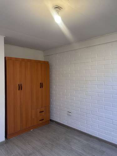 COMODA CASA EN PASAJE TRANQUILO - Imagen 20