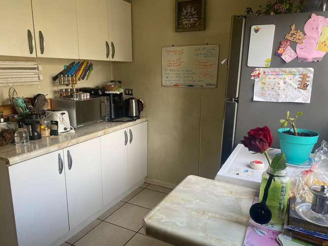 Venta de cómoda casa de tres dormitorios en Collico - Imagen 8