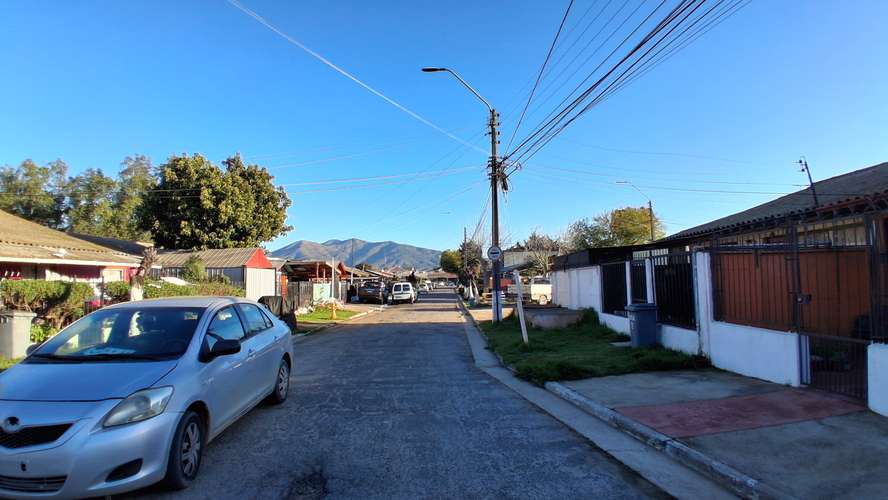 Impecable casa de un piso, excelente conectividad