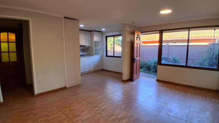 Impecable casa de un piso, excelente conectividad
