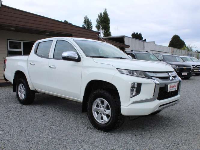 MITSUBISHI L200 KATANA CRT 4X4 2023 - Imagen 4