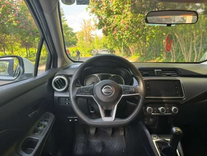 Nissan Versa Sense 1.6L MT5 año 2021