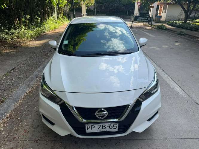 Nissan Versa Sense 1.6L MT5 año 2021