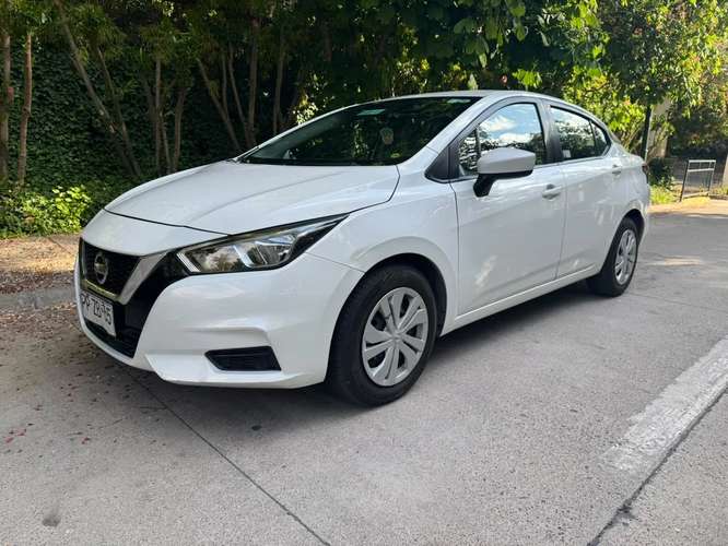 Nissan Versa Sense 1.6L MT5 año 2021
