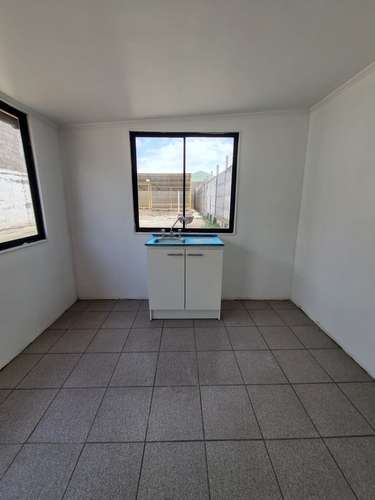 Terreno en arriendo de 482,3 m² con oficinas, bodega y baño