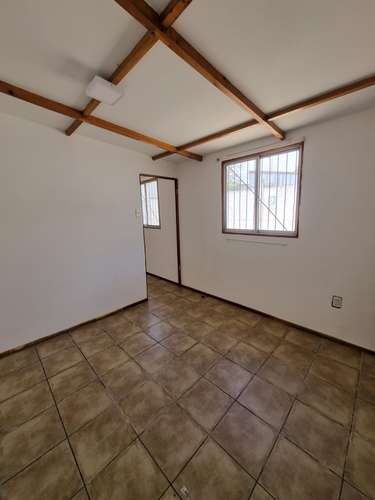 Terreno en arriendo de 482,3 m² con oficinas, bodega y baño