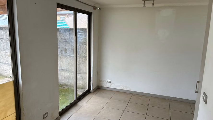 Arriendo casa de 4d, 1b,  Menelhue 024  Bosques de Algarrobal a pasos del  nuevo Centro Comercial,
