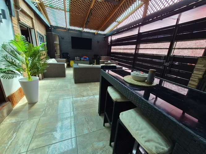 CASA 4D + 4B, PEDRO AGUIRRE CERDA, REMODELADA