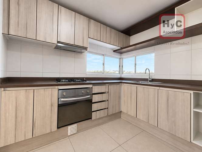 Amplio Departamento con excelente vista - Imagen 9