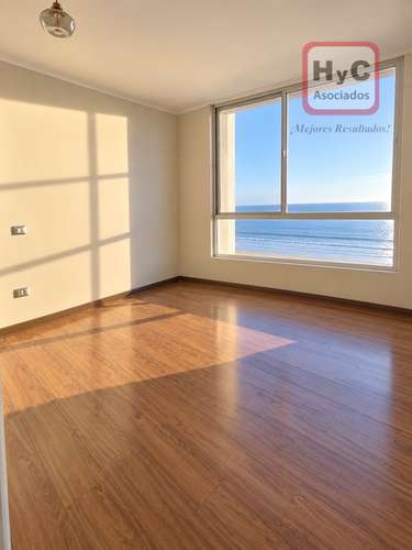 Amplio Departamento con excelente vista - Imagen 13