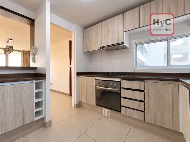 Amplio Departamento con excelente vista - Imagen 8