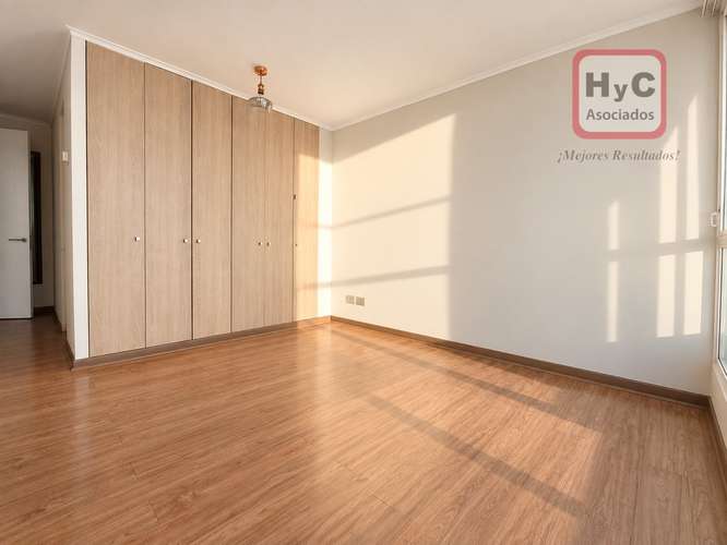 Amplio Departamento con excelente vista - Imagen 14