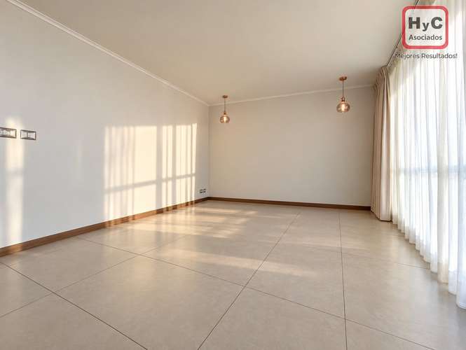 Amplio Departamento con excelente vista - Imagen 4