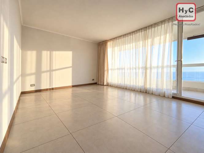 Amplio Departamento con excelente vista - Imagen 3