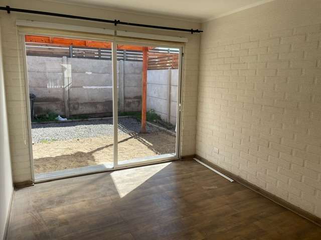 Vende casa aislada en condominio, exelente conecti - Imagen 4